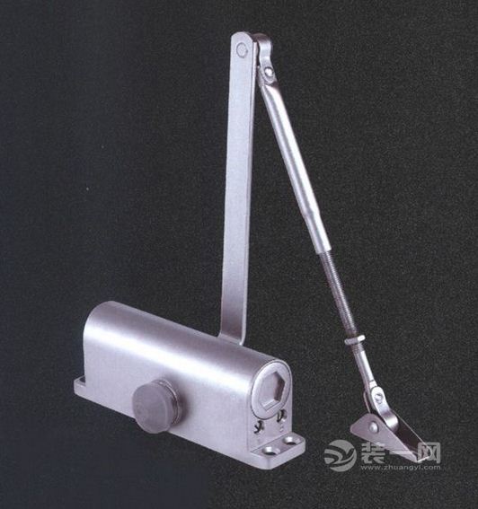 闭门器使用要求及功能调节方法